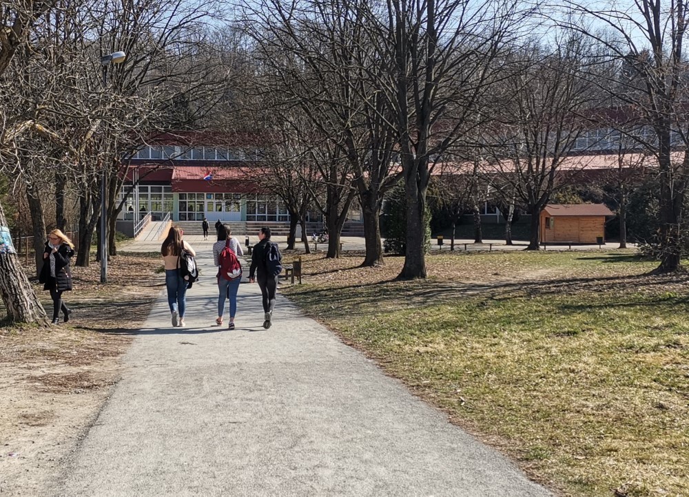 Orahovacka srednja skola dobiva smjer fizioterapije 1